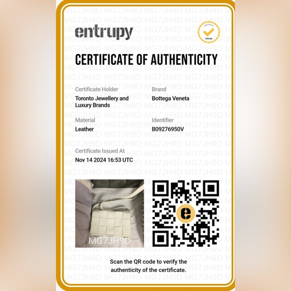 Bottega Veneta Messenger Bag - Picture 11 of 11